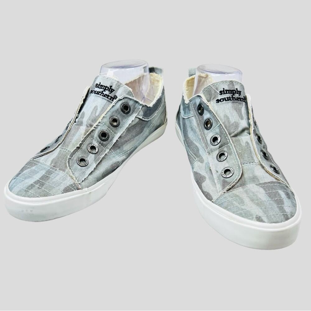 Simply Southern Womens Canvas Slip On Sneakers Size 9 Vintage Loafer Camo